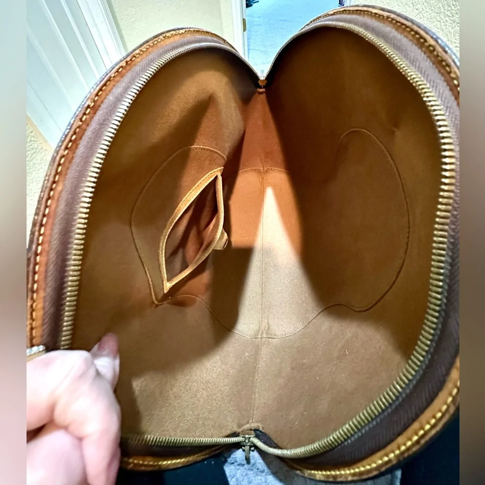 Louis Vuitton Monogram Ellipse PM Handbag - Picture 8 of 16